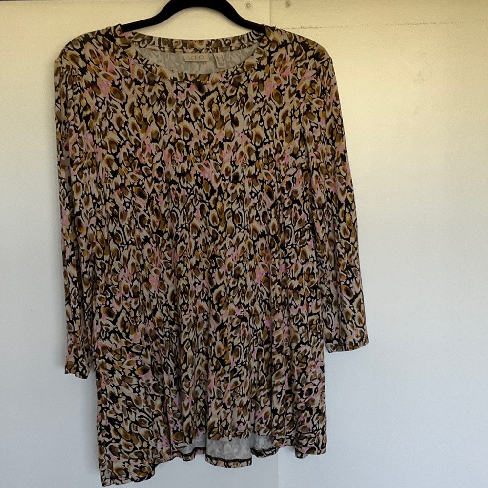 LOGO by Lori Goldstein Print Boxy Tunic in Brown and Pink